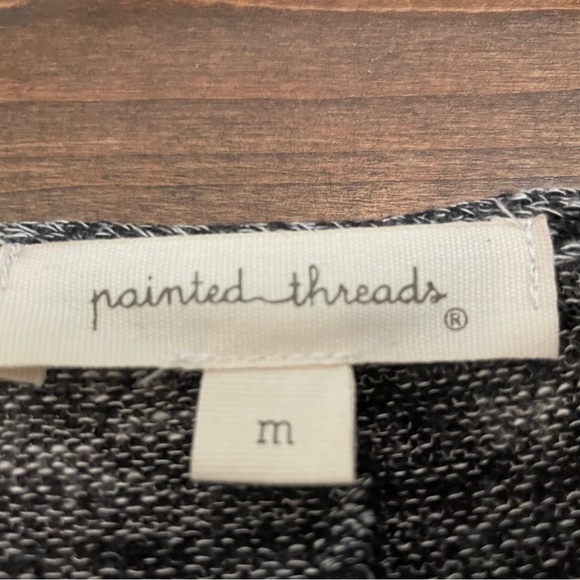 Painted Threads Black & White oversized layering sweater, Size M - Picture 3 of 3